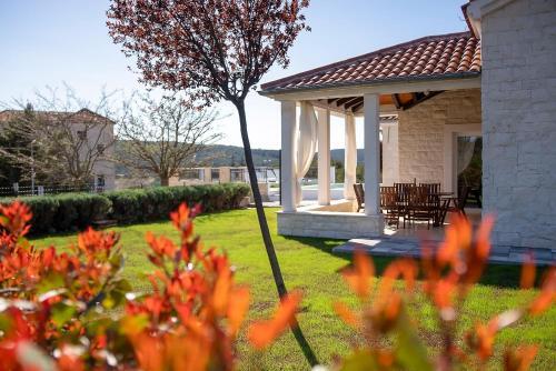 Villa Whitestone
