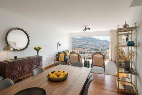 Duplex With Sublime Sea And Mountain Views Casa Do Castelo