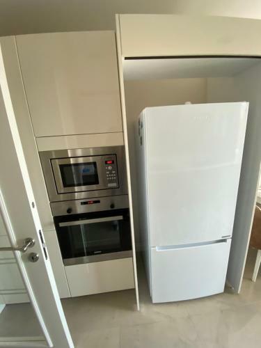 Deniz Istanbul Compound 3+1 Apartment With Amazing View