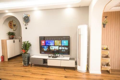 Locals Apartment Place 28