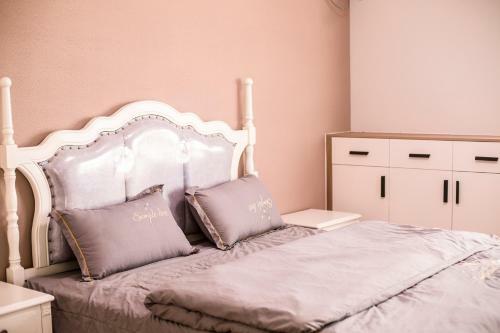 Locals Apartment Place 28