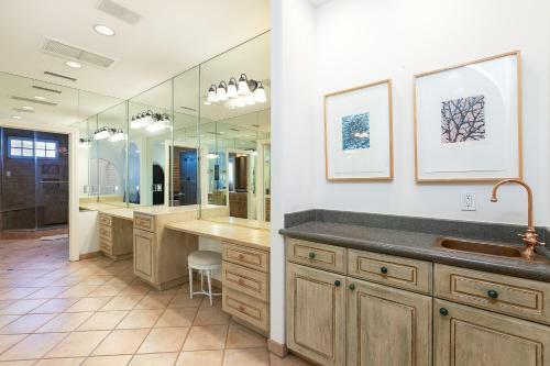 Benedict Canyon Oasis