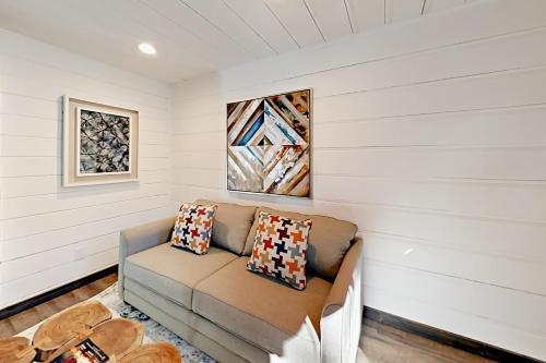 Manzanita Holiday 5