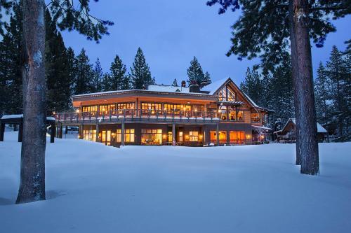 Cozy Tahoe Donner Retreat