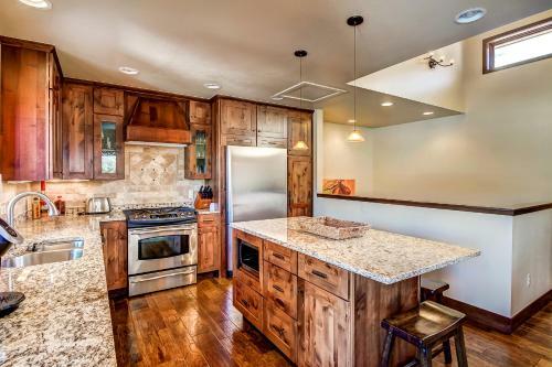 Villa 203 Arrowhead Drive