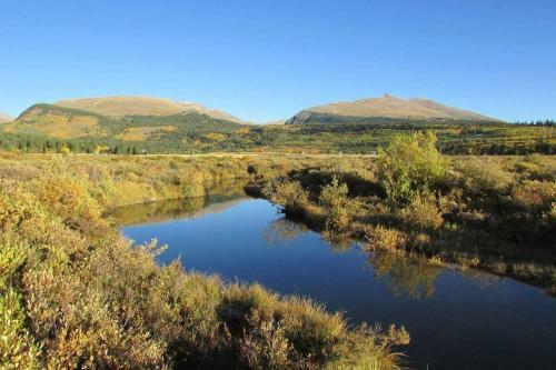 Stunning Panoramic Views Of The Mosquito Mountain Range - Gold Pan Cabin