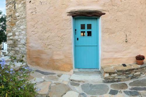 Kambones 1615 Historic Family Home