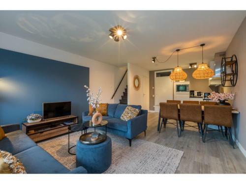 Amazing Apartment In Zoutelande With Balcony