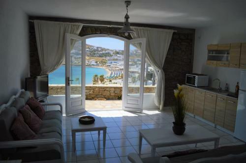 Revel Mykonos 6