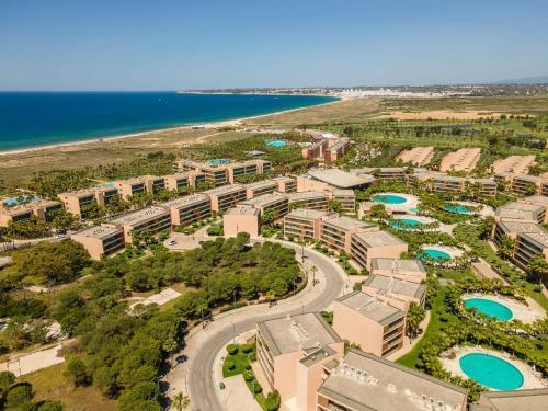 Salgados 2-bedroom Luxury Apartment