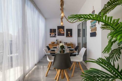 Salgados 2-bedroom Luxury Apartment