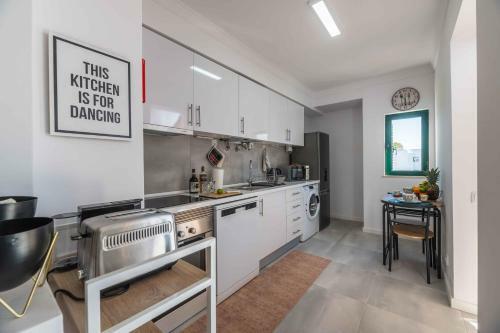 Salgados 2-bedroom Luxury Apartment