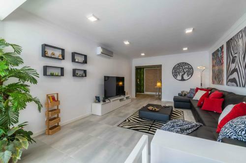 Salgados 2-bedroom Luxury Apartment