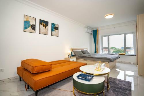 Locals Apartment Inn 15