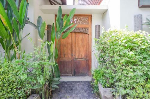 Ely's Villa