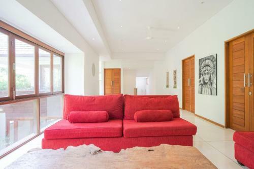 Ely's Villa