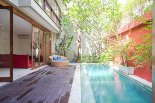 Ely's Villa