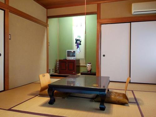 Hotel ?????????