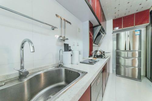 Locals Apartment Inn 02