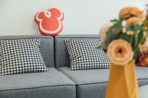 Locals Apartment Inn 02