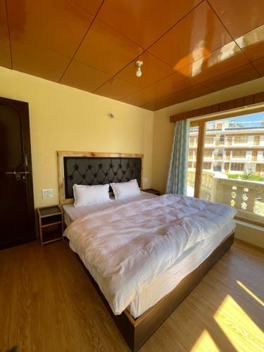 Hostal Hinjumaa Guest House