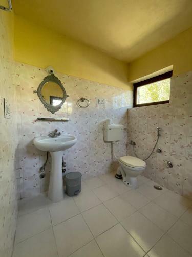 Hostal Hinjumaa Guest House