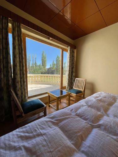 Hostal Hinjumaa Guest House