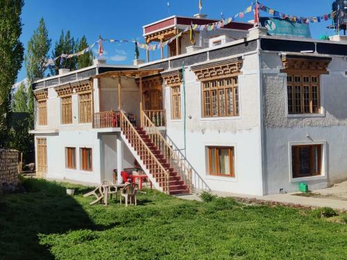 Yountan Guest House