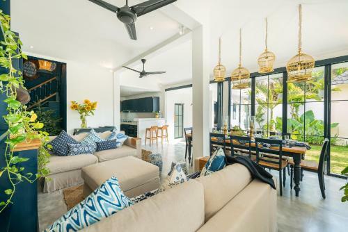 Villa Pintu Biru