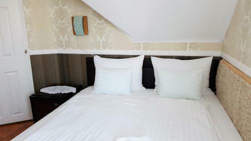 Bed & Breakfast Kitti Panzio