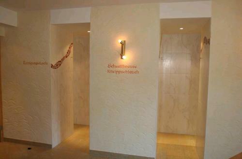 Hostal Alpenhof Strenge