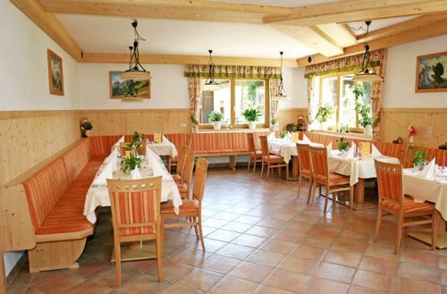 Hostal Alpenhof Strenge