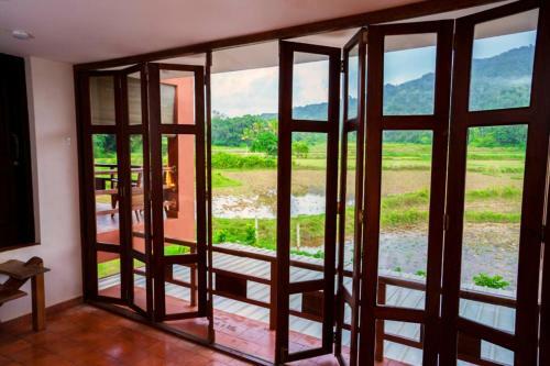 Villa Saffronstays Highfields