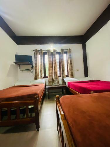 Hotel Caveri Inn