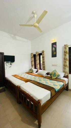 Hotel Caveri Inn