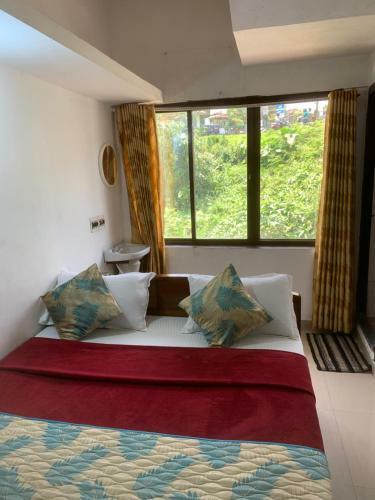 Hotel Caveri Inn