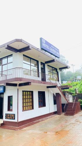 Hotel Caveri Inn