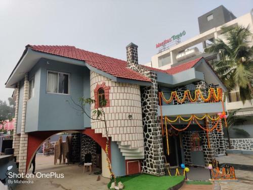 Amigo Holiday Home