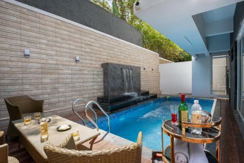 Aaston Stays - Belvedere Villa