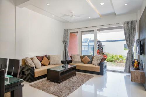 Aaston Stays - Belvedere Villa