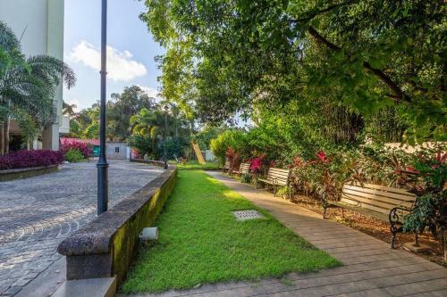 Apartamento 2br Pool Siolim Luxury Flat