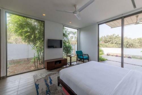 Deck-4 Bed-infinity Private Pool,arpora By The Acacia Villas