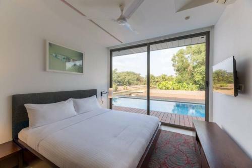 Deck-4 Bed-infinity Private Pool,arpora By The Acacia Villas