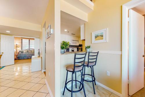 Sea Colony --- 910 Island House Ph#10