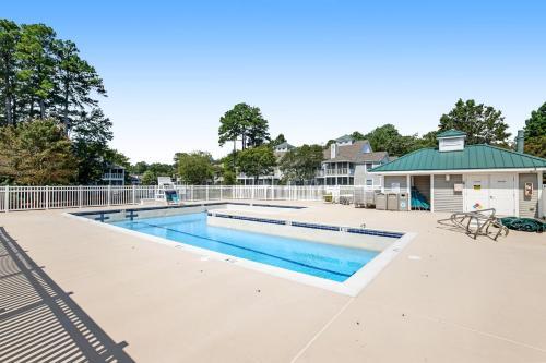 Sea Colony --- 6501 Woodland