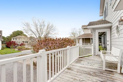 Salt Pond - 420 Canal Way East