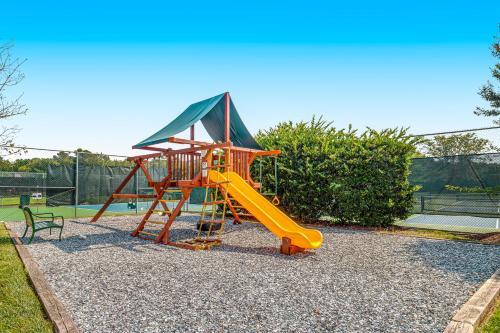 Salt Pond - 420 Canal Way East