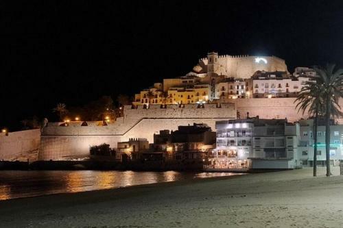 Pe�iscola Entre El Mar Y Las Monta�as