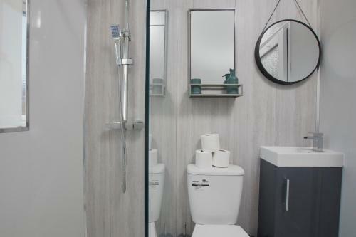 Gorgeous 2br House Wparking Sleeps6 By Purestay