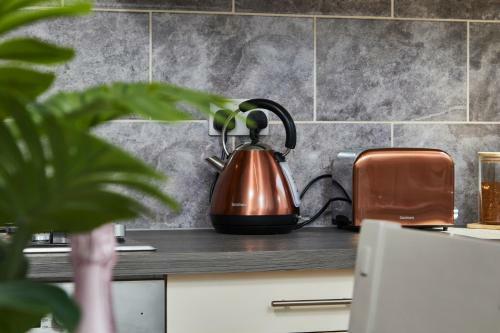 Gorgeous 2br House Wparking Sleeps6 By Purestay